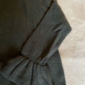 Banana Republic olive green sweater